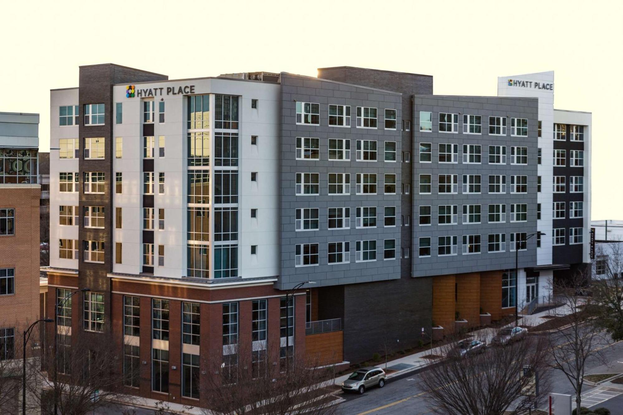 Hyatt Place Greenville Downtown Exterior photo